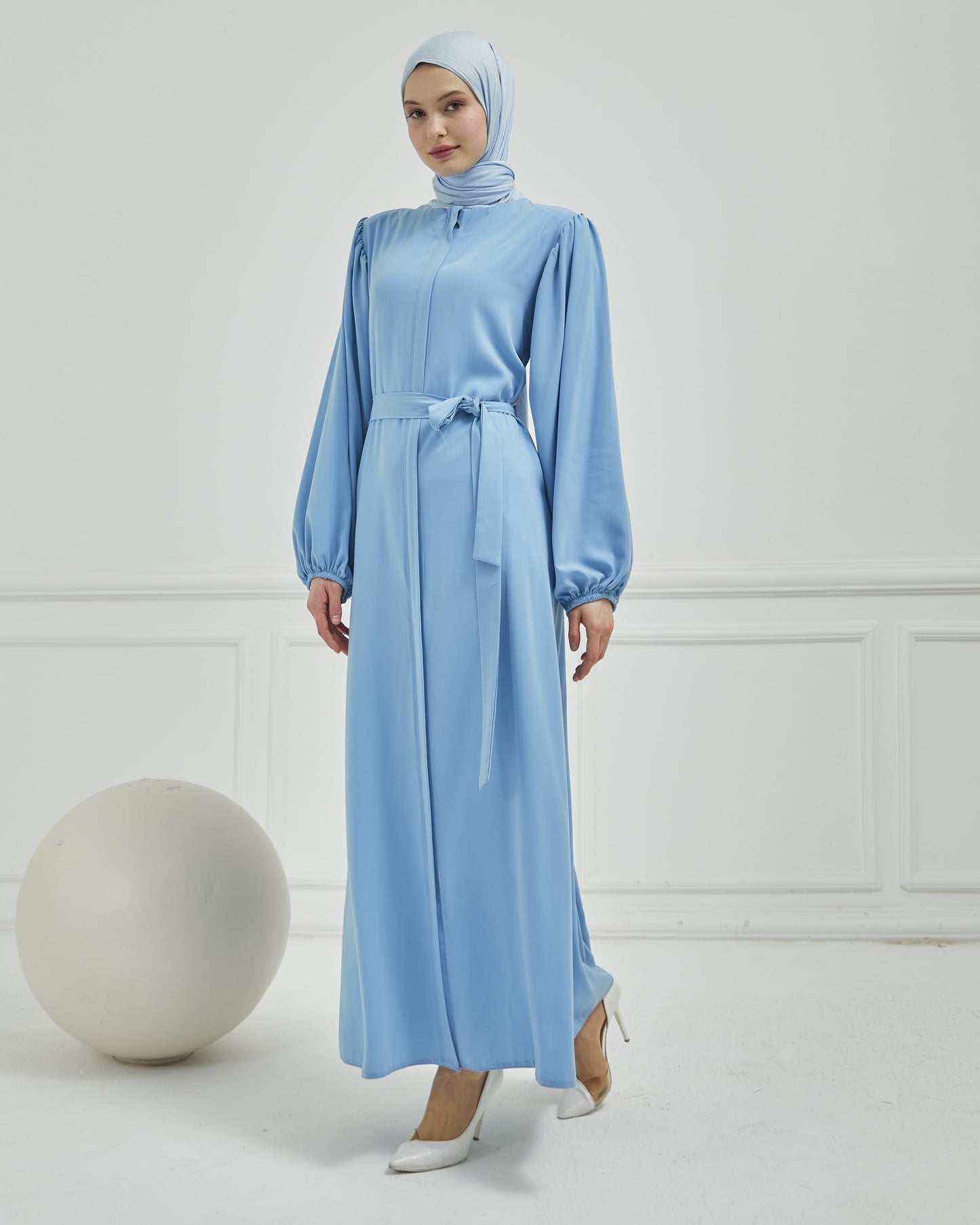 Abaya grise à manches ballon et ceinture à la taille | 2077-24