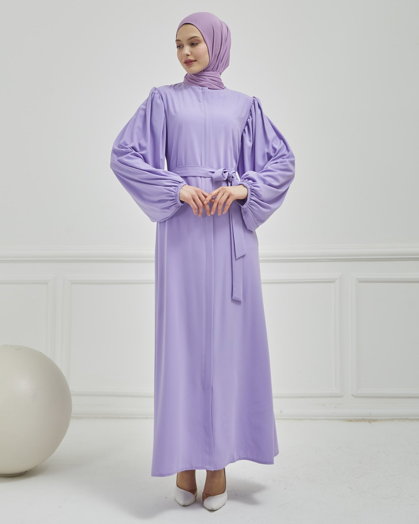 Abaya grise à manches ballon et ceinture à la taille | 2077-24