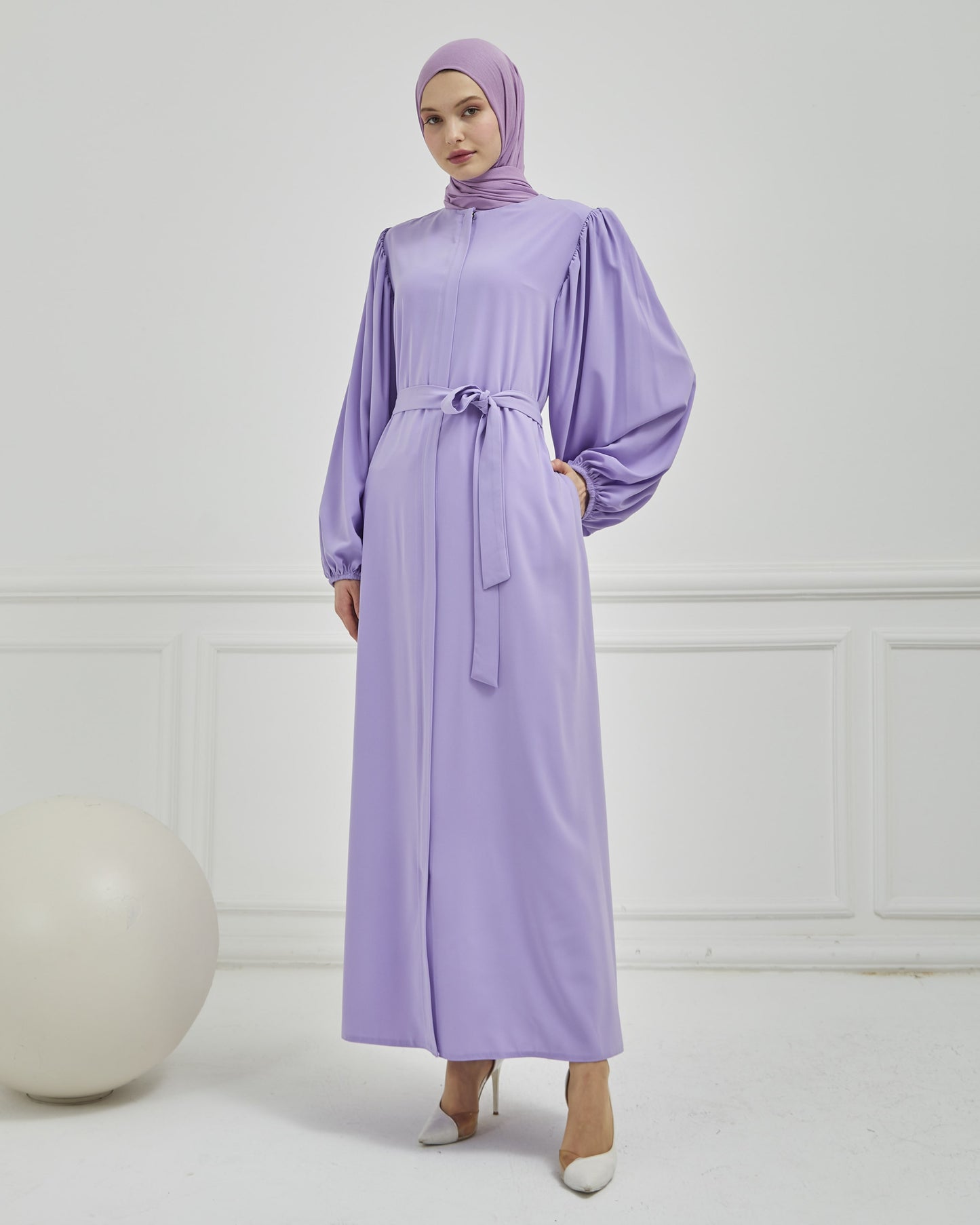 Abaya grise à manches ballon et ceinture à la taille | 2077-24