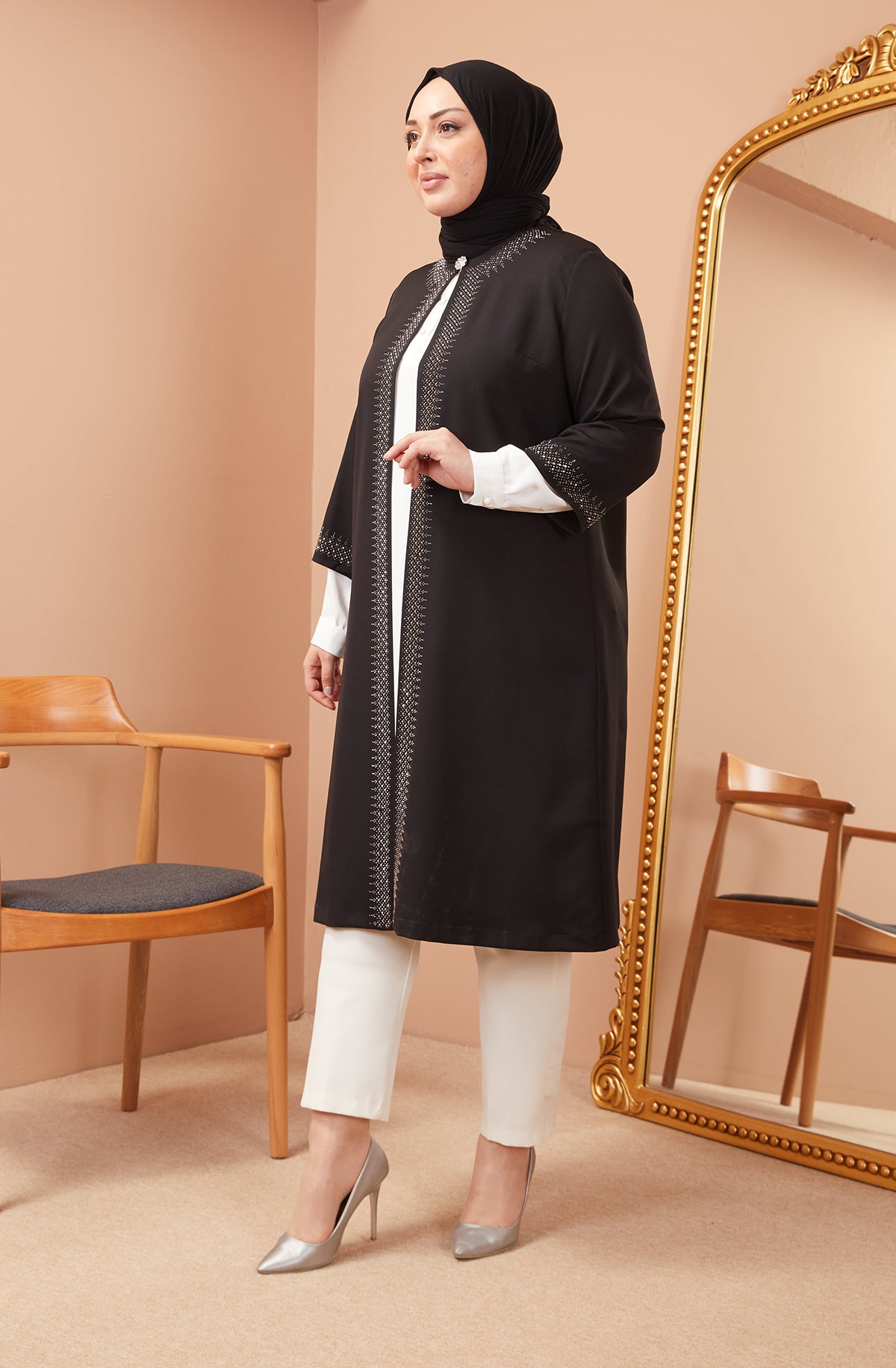 طقم اسود |   11001-2-1