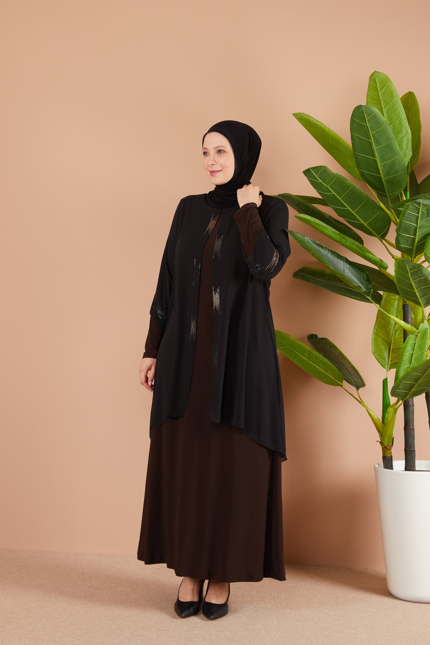 Robe en mousseline grande taille avec pierres marron | 8013-1-42