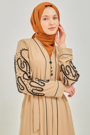 Abaya beige avec broderie sur les manches |2067-6-23