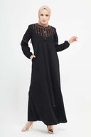 Önü ve kolu Nakışlı bileği lastikli Kışlık Ferace Siyah | 2051K-1 - MODALALE