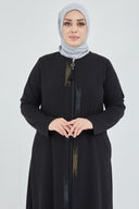 Önü Çift Patlı Taş Detaylı Büyük Beden Ferace Siyah | 206611