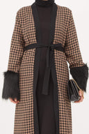 Kolları ve Etek  Kısmı Kürklü Kap Kahverengi | 9009-30 - MODALALE