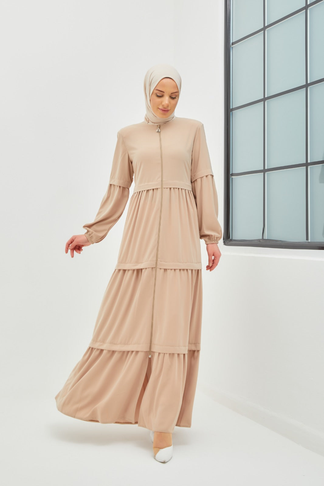 Abaya La couleur vison avec une coupe large | 2068-23
