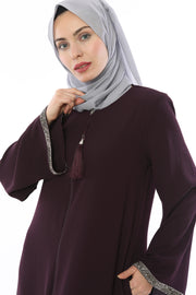 Abaya avec Pierres Rayées sur les Manches Prune | 2024-1-8